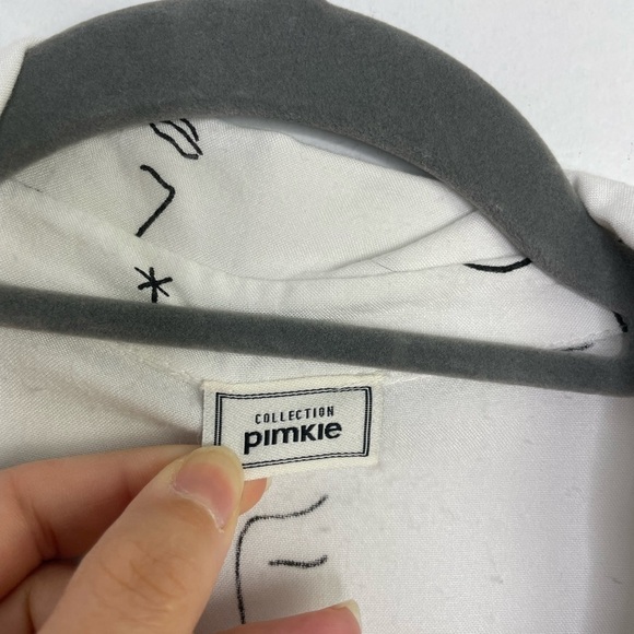 Pimkie white artsy sketch buttons down - Picture 4 of 5